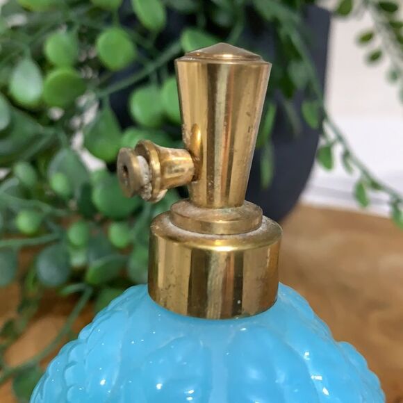 Vintage Glass Perfume Bottle - Picture 4 of 5